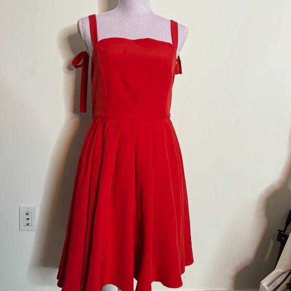 Red Dress Mini - Picture 3 of 7